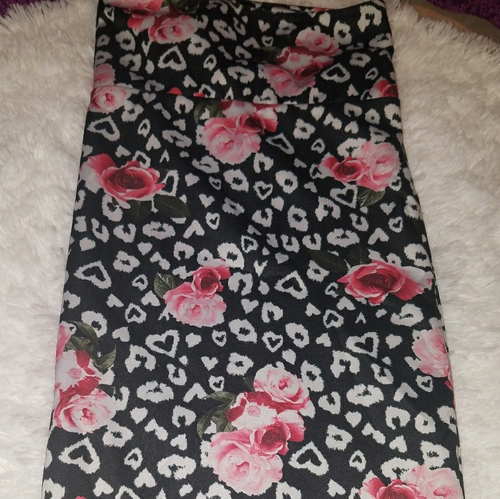 Hearts and Roses Pencil Skirt Size 3